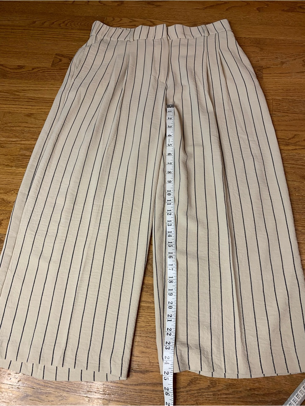 Haver + Blair Cream & Navy Vertical Stripe Wide Leg Culotte Pants - Large - Picture 6 of 8